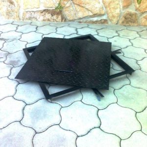 Aknafedlap kiemelhető